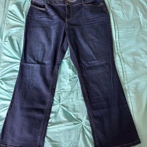 Women’s plus size, Maurice’s jeans, size 22, mid-rise stretch,mint condition.